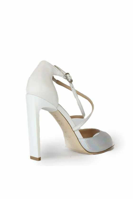 heel 100 white color